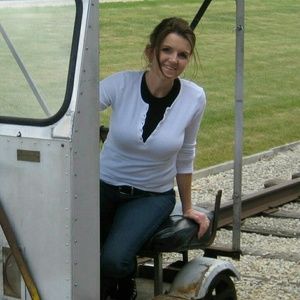 Meet your Posher, Debbie